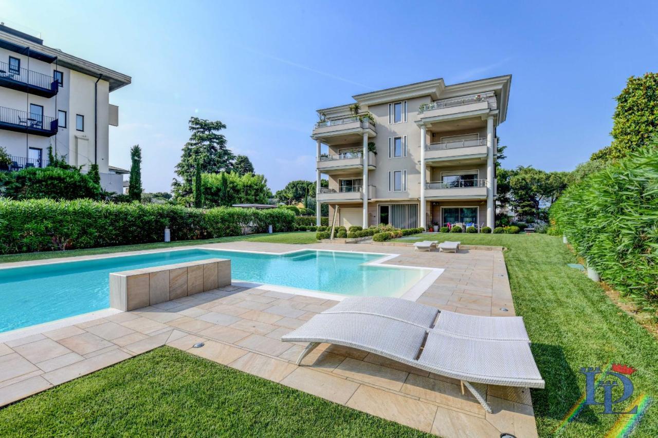 Desenzanoloft Official Partner Marriott Homes & Villas - Oscar Luxury Suite Desenzano del Garda Exteriör bild