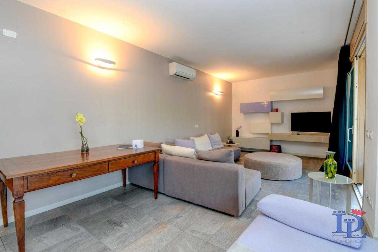Desenzanoloft Official Partner Marriott Homes & Villas - Oscar Luxury Suite Desenzano del Garda Exteriör bild