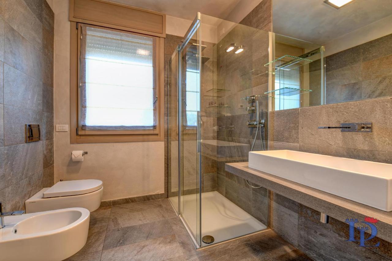 Desenzanoloft Official Partner Marriott Homes & Villas - Oscar Luxury Suite Desenzano del Garda Exteriör bild